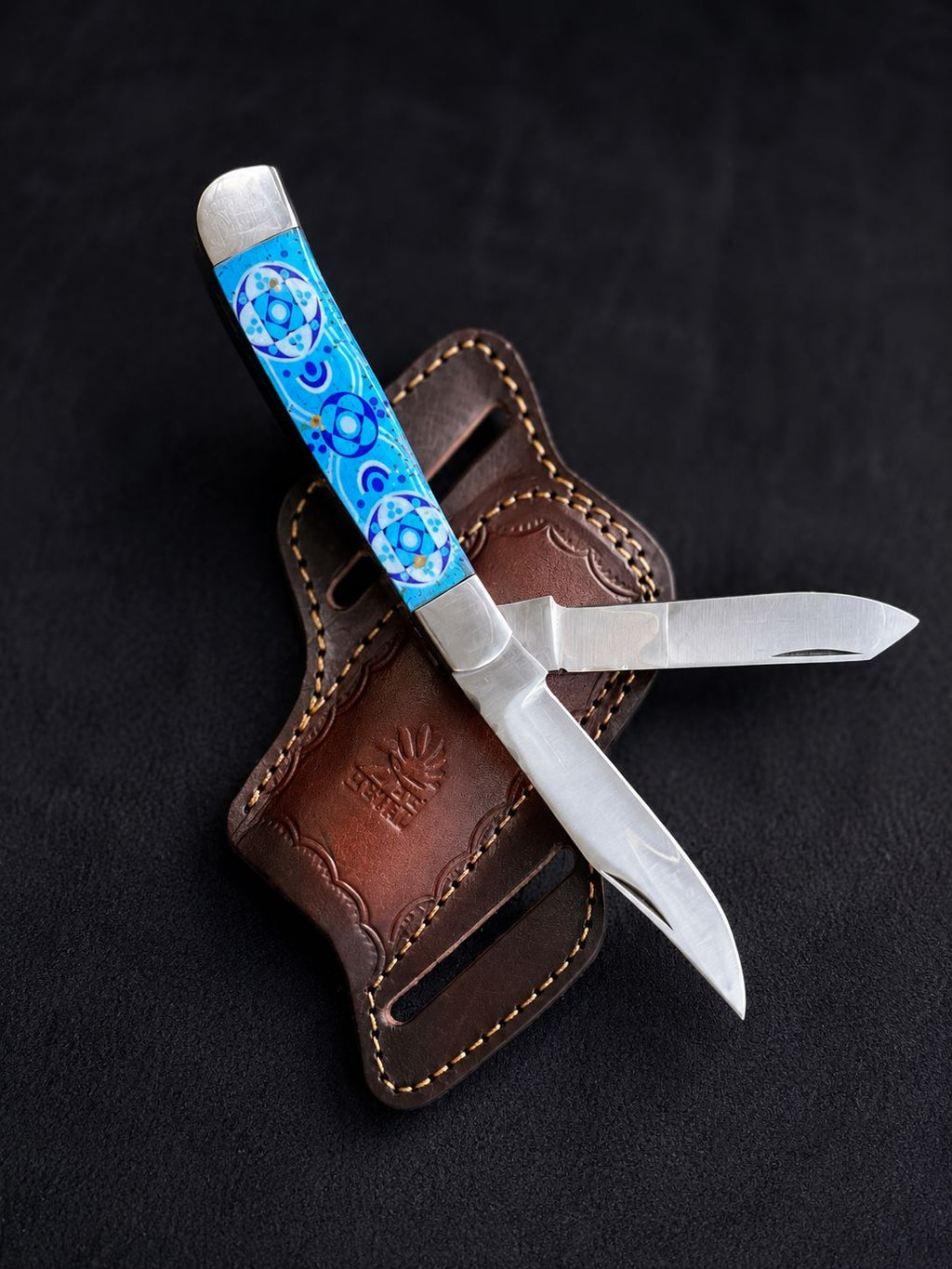 Titan "Zellige Tile" High Carbon Double-Blade Folding Knife — Turquoise Mosaic Resin Handle | Hand-Tooled Leather Belt Sheath TD-101